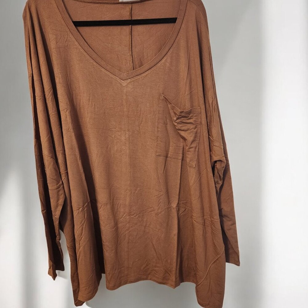 ✨ Zenana Oversized V-Neck Pocket Top | Ultra Soft Rayon | 1X–3X ✨ - Picture 5 of 9